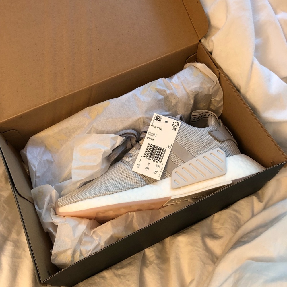 Adidas NMD_R2